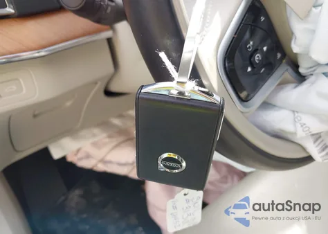 2022 Volvo Xc90 T5 Momentum 7 Passenger z USA, uszkodzony, nr VIN YV4102CK6N1868452